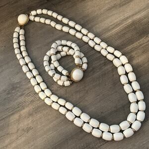 Vintage VTG Crown Trifari Necklace and Bracelet #824 White Gold tone